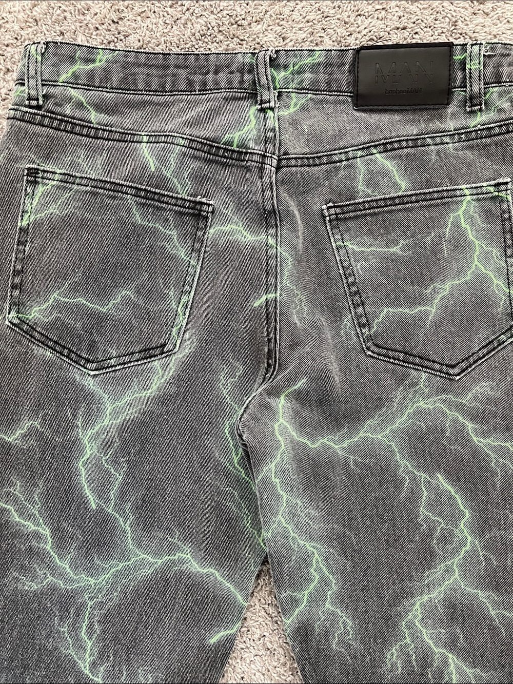 BooHoo Man Lightning Bolt Black Denim Jeans with Neon Green Accents - Size 32R - Picture 5 of 11